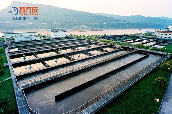 新萬成臭黑水體消泡劑廠家